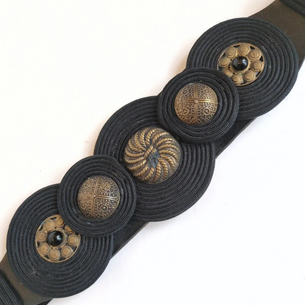 Vtg Carolyn Tanner Designs Belt Black Gold Medallion Statement 33in